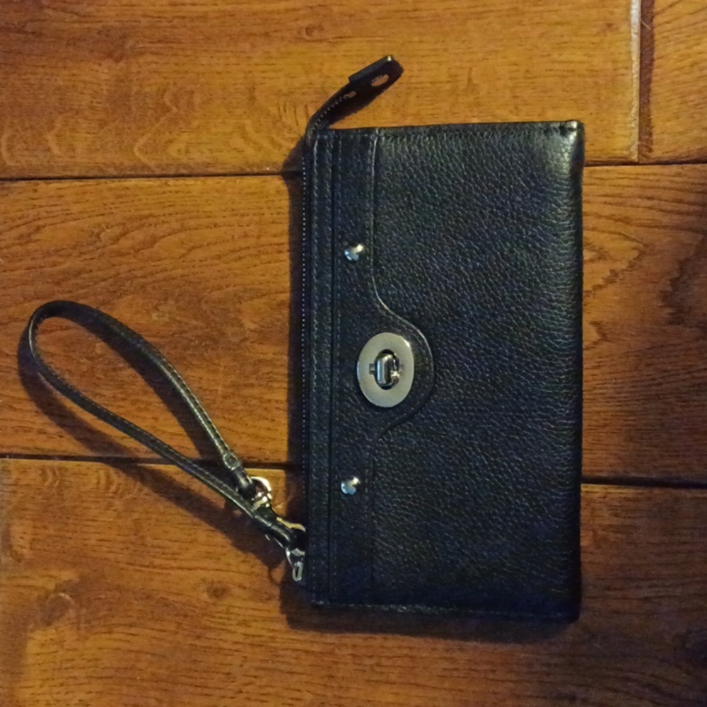 Coach Zippy Wallet